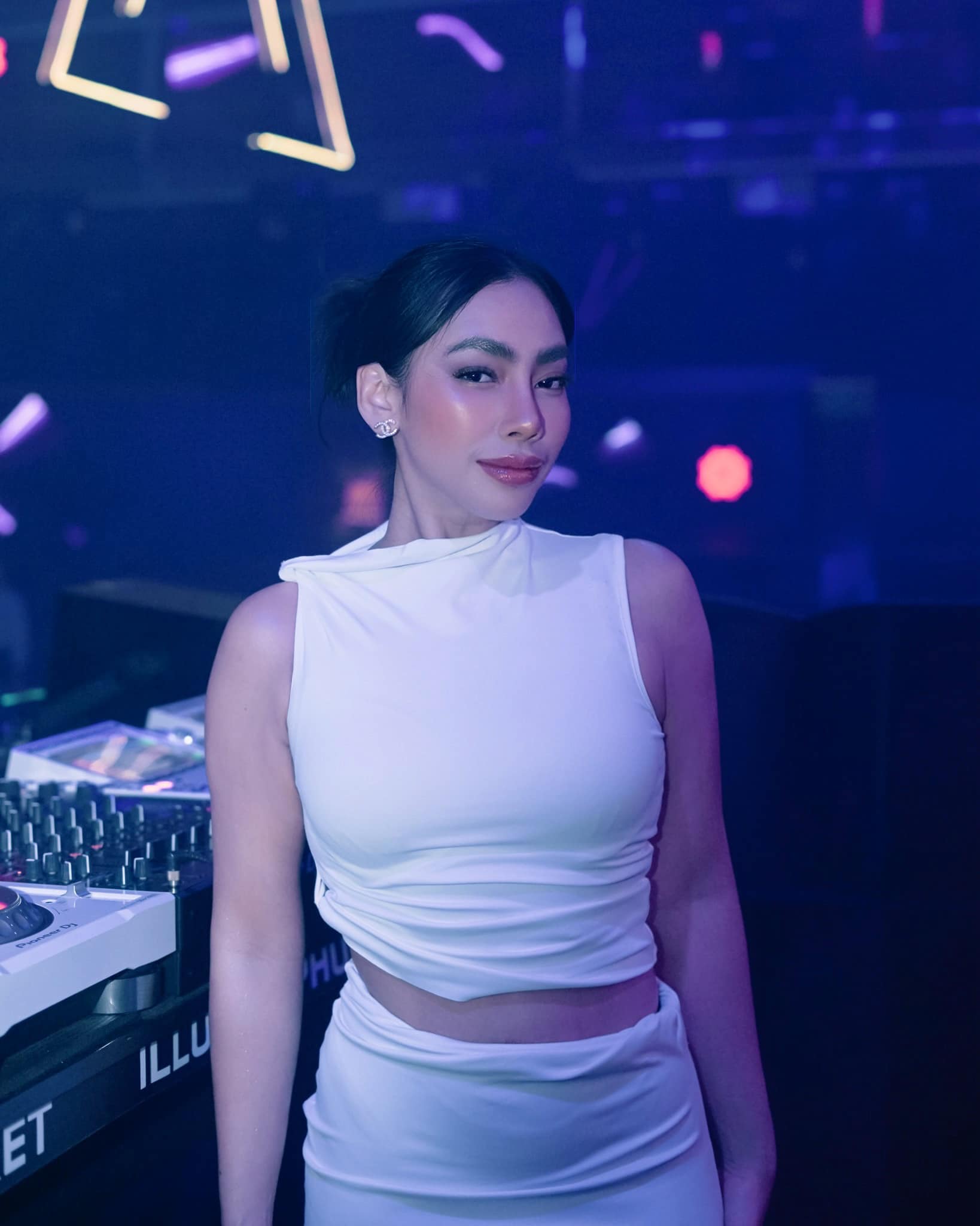 stunning DJ from Phuket Island